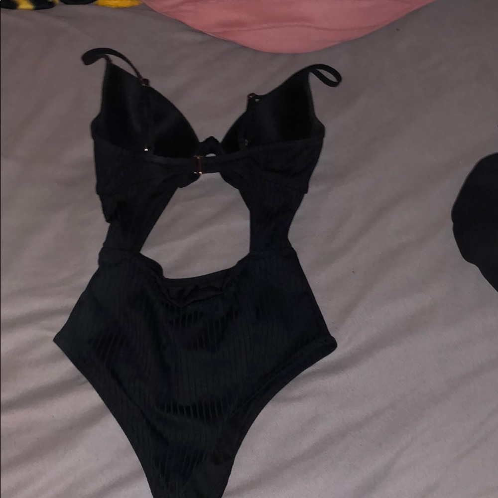 bathing suit - Picture 2 of 2